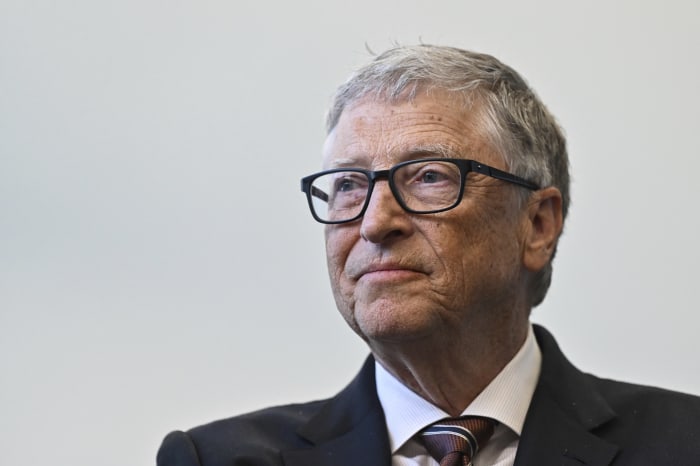 Bill Gates roept op tot meer hulp voor Afrika en tot schuldenverlichting voor landen die het moeilijk hebben