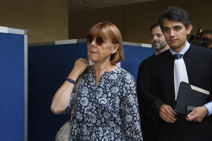 Een Franse man geeft voor de rechtbank toe dat hij zijn vrouw heeft gedrogeerd zodat hij en tientallen andere mannen haar konden verkrachten