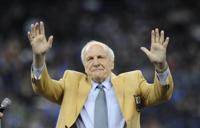Hall of Famer Joe Schmidt, die Detroit Lions hielp twee NFL-titels te winnen, overlijdt op 92-jarige leeftijd