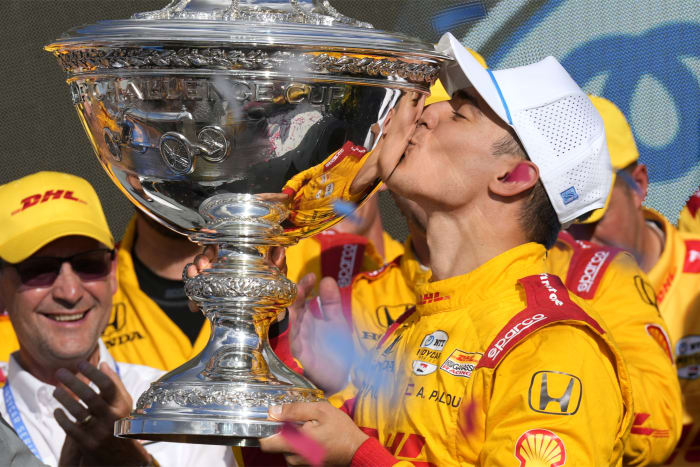 Losse heupgordel voor Power helpt Palou naar derde IndyCar-seizoenskampioenschap