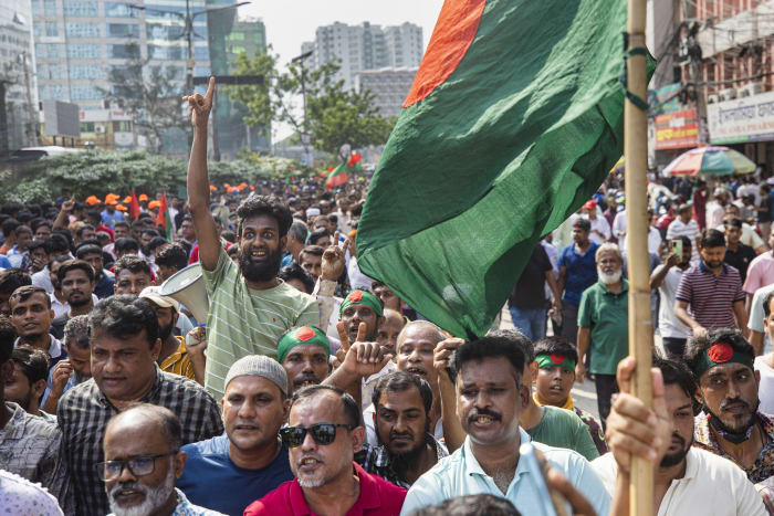 Oppositiepartij Bangladesh eist nieuwe verkiezingen na afzetting Hasina