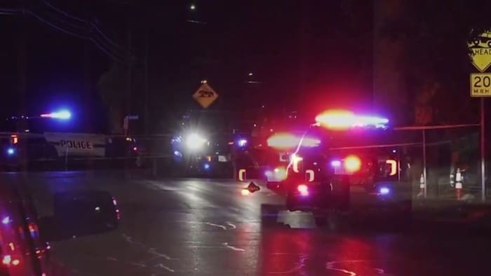 SAPD meldt dat 19-jarige man is neergeschoten en in kritieke toestand naar het ziekenhuis is gebracht