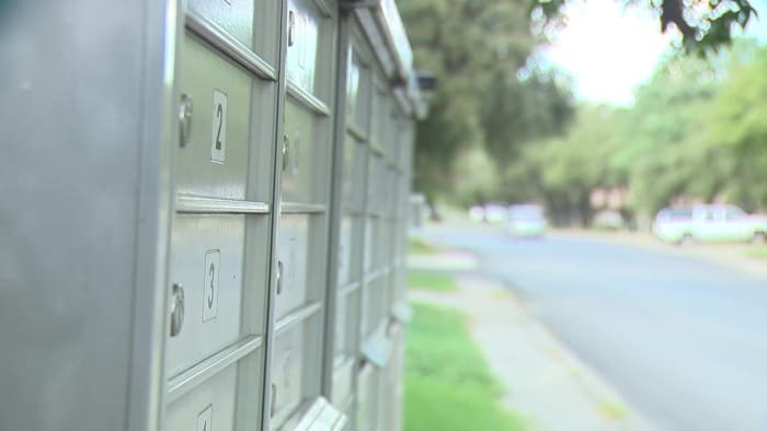 USPS heeft de verantwoordelijkheid voor het onderhoud van brievenbussen overgedragen aan een aantal wijken in San Antonio