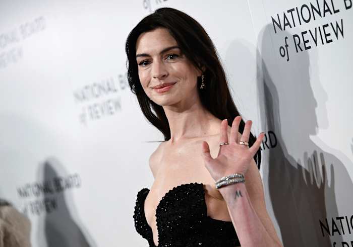 Anne Hathaway woont het National Board of Review Awards-gala bij in Cipriani 42nd Street op donderdag 11 januari 2024 in New York. (Foto door Evan Agostini/Invision/AP)