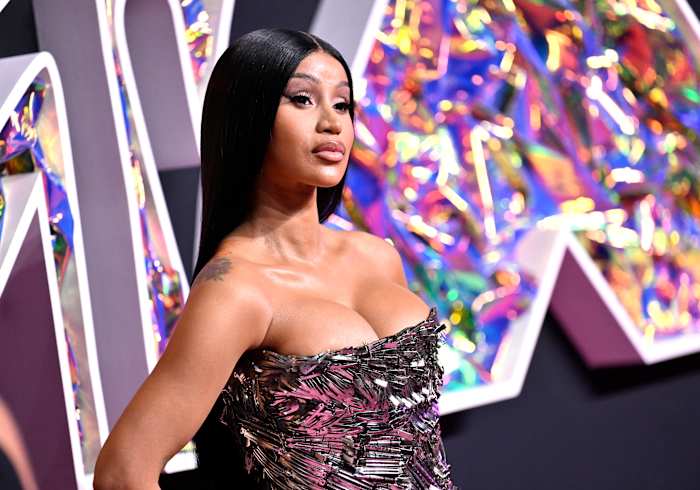 BESTAND - Cardi B arriveert bij de MTV Video Music Awards, 12 september 2023, in het Prudential Center in Newark, NJ (Foto door Evan Agostini/Invision/AP, Bestand)