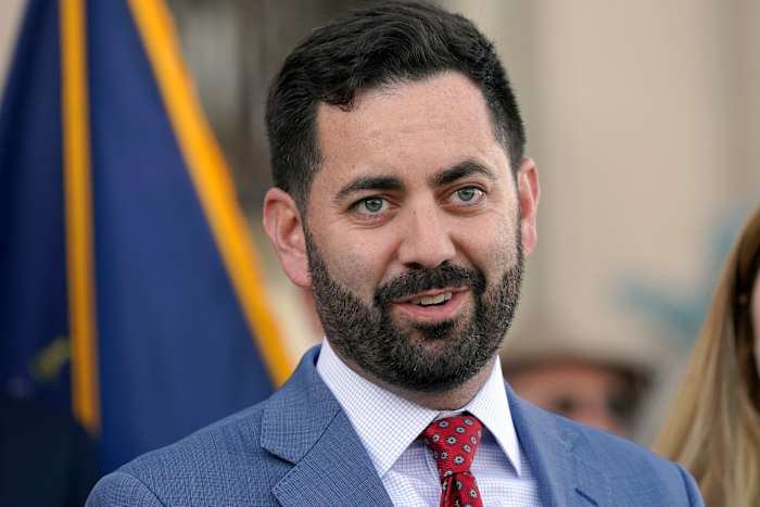 BESTAND Mike Lawler spreekt tijdens een persconferentie, 9 november 2022, in New City, NY (AP Photo/Mary Altaffer, File)