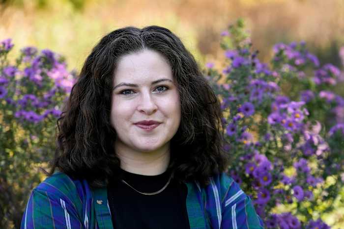 Connor Tomasko, een freelance softwareconsultant, maakt op woensdag 2 oktober 2024 een portret in Chicago. (AP-foto/Charles Rex Arbogast)