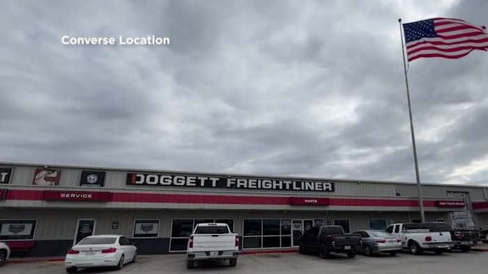 District 2-raadslid Jalen McKee-Rodriguez probeerde het eigendom van Doggett Freightliner naar de stadsgrenzen te slepen zonder het bestemmingsplan dat nodig was voor zijn dealerschap