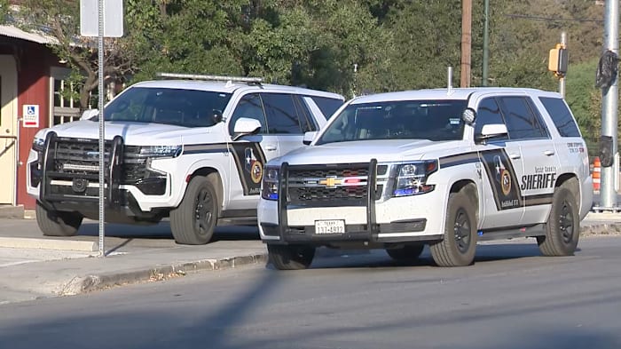 Een chauffeur zit in hechtenis nadat hij naar verluidt een pistool had getrokken naar een BCSO-agent buiten dienst tijdens een verkeersagressie-incident op donderdag 10 oktober 2024.