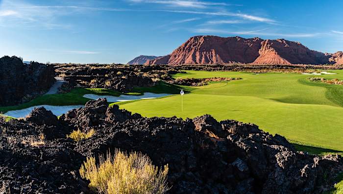 Het Black Desert Resort dat is gebouwd uit een oud zwart lavaveld nabij het Zion National Park en dat voor het eerst sinds 1963 een PGA Tour-evenement organiseert in Utah, wordt getoond in Ivins, Utah. (AP Foto/Black Desert Resort via AP)
