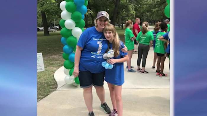 Honderdduizenden kinderen en tieners worden getroffen door juveniele artritis.