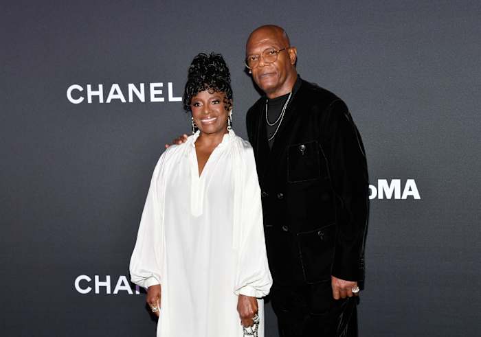 Honoree Samuel L. Jackson, rechts, en vrouw LaTanya Richardson Jackson wonen de 16e jaarlijkse Museum of Modern Art Film Benefit bij, gepresenteerd door Chanel, ter ere van hem op woensdag 23 oktober 2024 in New York. (Foto door Evan Agostini/Invision/AP)