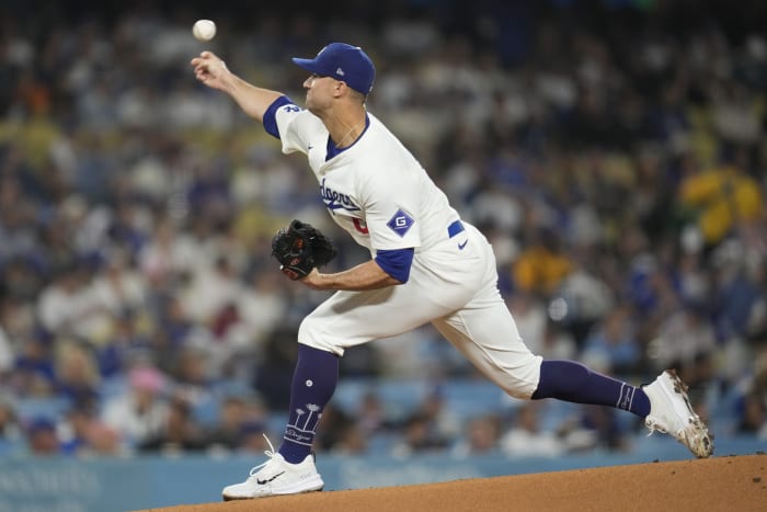 Los Angeles Dodgers startende werper Jack Flaherty gooit tijdens de eerste inning van een honkbalwedstrijd tegen de San Diego Padres in Los Angeles, woensdag 25 september 2024. (AP Photo/Ashley Landis)