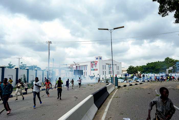 29 Nigeriaanse kinderen kunnen ter dood worden veroordeeld omdat ze protesteren tegen de crisis rond de kosten van levensonderhoud