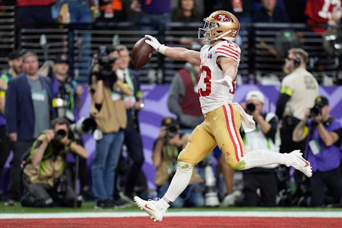 49ers running back Christian McCaffrey opgewonden om zijn seizoensdebuut te maken