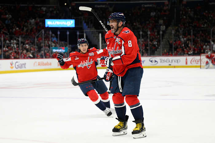 Alex Ovechkin scoort en helpt teamgenoten en de Washington Capitals zijn goed van start gegaan