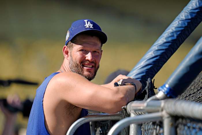 Clayton Kershaw, een oud talent bij de Dodgers, is aan de beterende hand na twee operaties