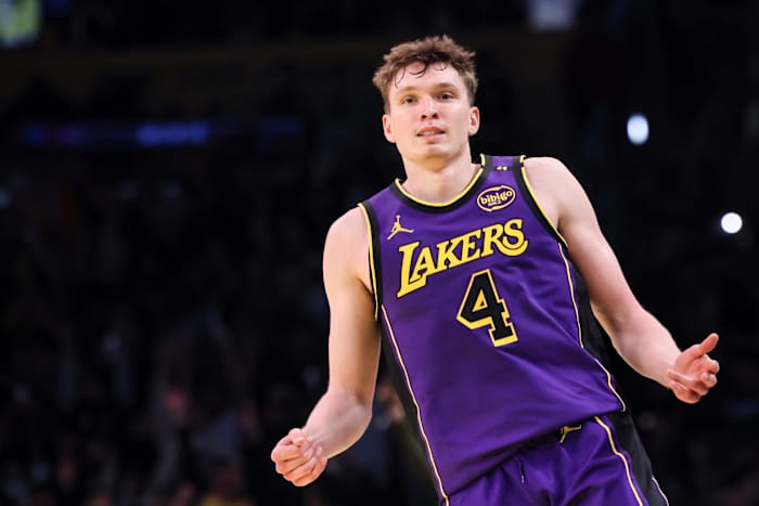 Dalton Knecht van Lakers evenaart het NBA-rookierecord voor driepunters in een wedstrijd