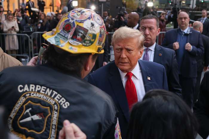 De Republikeinse Partij van Trump wint steeds meer vakbondstemmers. Het is een verschuiving die te zien is in zijn arbeidskeuze