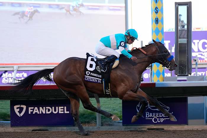 De paarden van trainer Bob Baffert eindigen op 1-2 in $2 miljoen Juvenile in Breeders' Cup in Del Mar