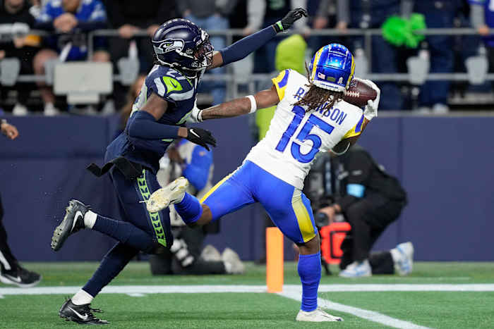 Demarcus Robinson's vangst met één hand in OT levert Rams een 26-20 overwinning op Seahawks op
