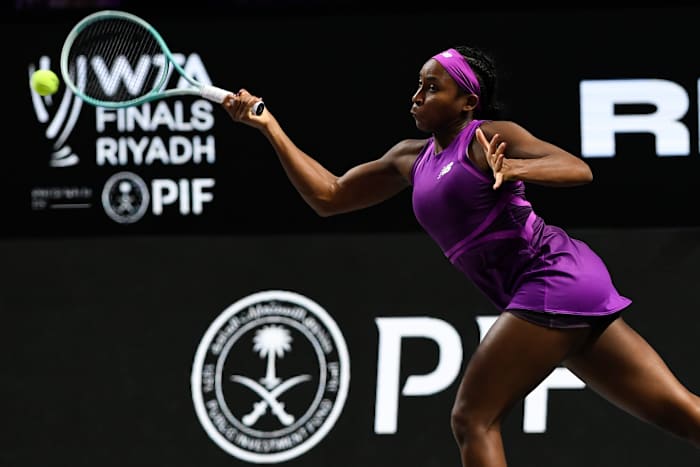 Gauff maakt Sabalenka van streek en zorgt voor een confrontatie met Zheng om de WTA Finals-titel