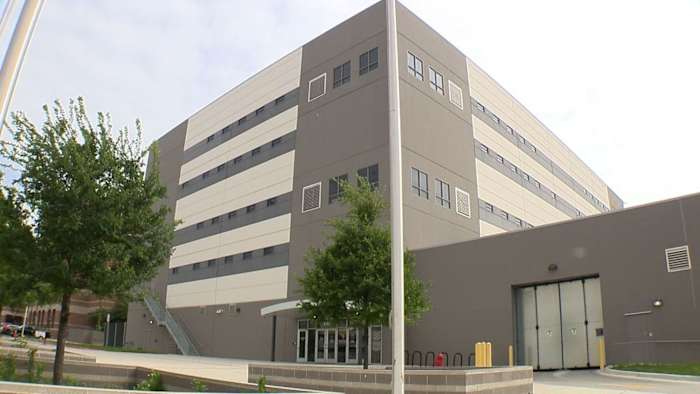 Gevangene sterft na een medische episode, zegt BCSO