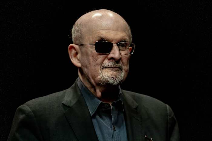 Het Indiase verbod op Salman Rushdie 'The Satanic Verses' kan eindigen – dankzij ontbrekend papierwerk