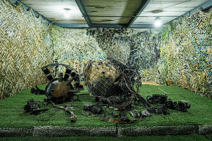 Moskou biedt schuldkwijtschelding aan nieuwe rekruten aan en AP ziet het wrak van een nieuwe Russische raket