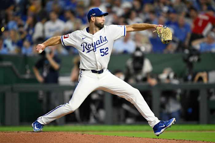 Royals tekent RHP Michael Wacha voor een driejarige deal van $51 miljoen met optie voor 2028, zegt AP-bron