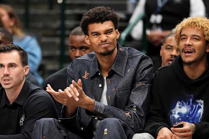 Spurs' Victor Wembanyama en Devin Vassell missen de wedstrijd van donderdag tegen Jazz