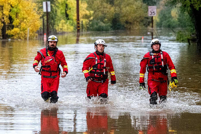 Storm dumpt recordregen in Noord-Californië, terwijl het noordoosten van de VS te maken krijgt met winterstormen