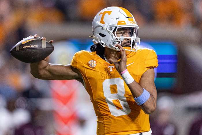 Tennessee QB Nico Iamaleava kreeg toestemming om tegen Georgië te spelen