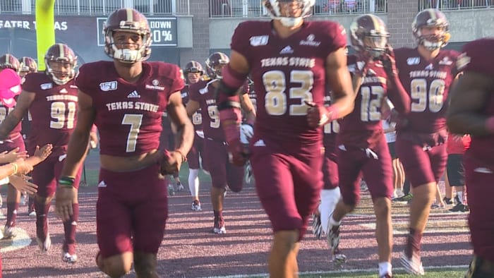 Texas State Football kondigt zijn truicombinatie aan voorafgaand aan Veteranendag