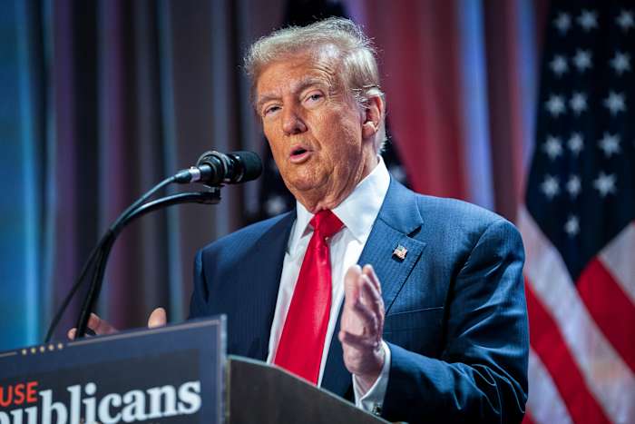 Trump kiest Jay Bhattacharya, die de kudde-immuniteit van COVID steunde, om de National Institutes of Health te leiden