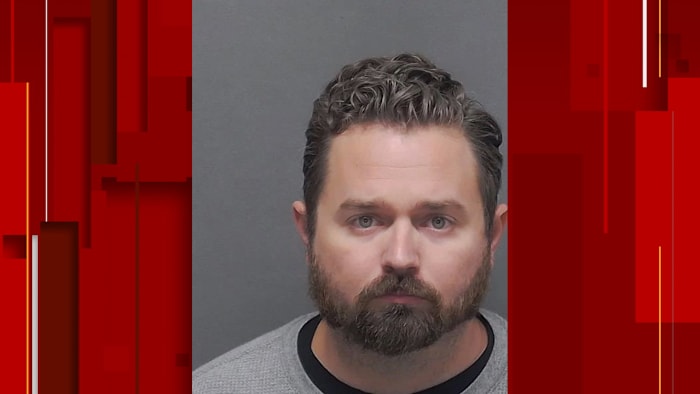 Uit gegevens blijkt dat een Northside ISD-officier is gearresteerd en vrijgelaten in verband met de politieschietpartij in oktober 2023