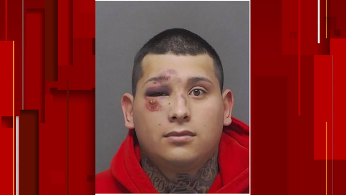 Verdachte beschuldigd van moord in verband met de schietpartij van zijn vader, aldus de beëdigde verklaring