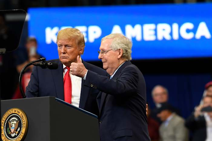 Wie zal Mitch McConnell vervangen als leider van de GOP in de Senaat? Het blijft diep onzeker