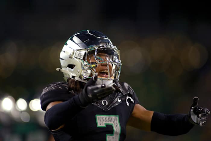 AP Top 25: Ohio St, Miami, Clemson-drop; Texas, Penn St, Notre Dame, Georgia in de rij achter Oregon