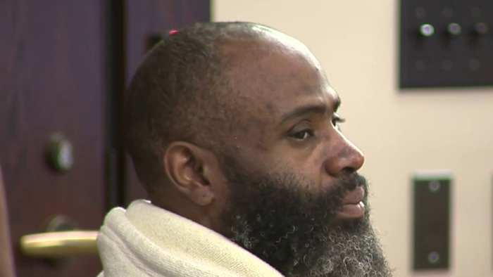 Aanklagers en de verdediging van RC Curtis bespreken bewijsmateriaal met de rechter in de moordzaak