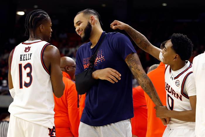 Auburn opvallende centrum Johni Broome blesseert rechterschouder tijdens overwinning op Georgia State