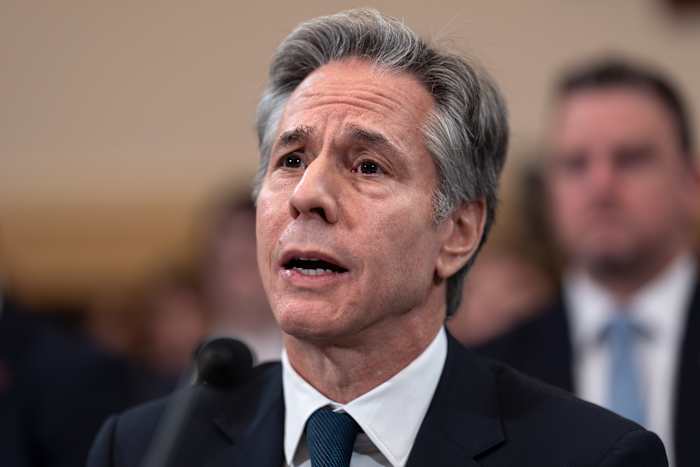 Blinken wordt in het Congres geconfronteerd met GOP-critici die zeggen dat de terugtrekking van Afghanistan 'de wereld in brand heeft gestoken'