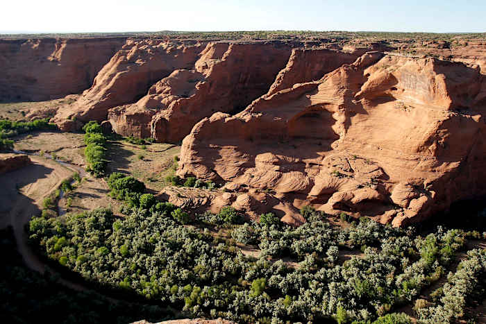 Canyon de Chelly in Arizona wordt de nieuwste nationale parkeenheid die commerciële vliegreizen gaat verbieden