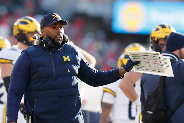 Coach Sherrone Moore uit Michigan ontslaat aanvallende coördinator Kirk Campbell na eenheidsstrijd in 2024