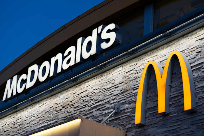 De VS sluiten het onderzoek af naar de uitbraak van E. coli die verband houdt met uien in McDonald's Quarter Pounders