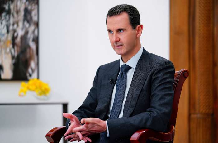 De afgezette Syrische leider Assad zegt dat hij wilde blijven vechten, maar Russische bondgenoten hebben hem geëvacueerd