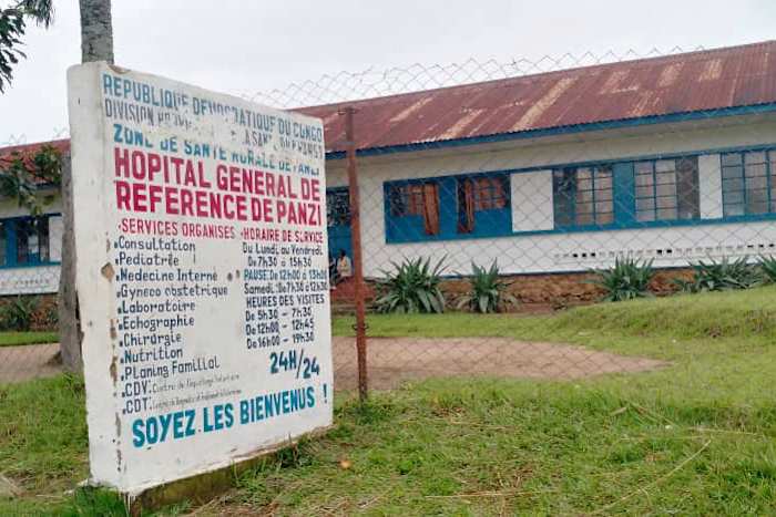 De autoriteiten zeggen dat de mysterieuze ziekte in Congo malaria zou kunnen zijn, maar dat er meer tests nodig zijn