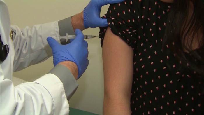 De grote meerderheid van de Amerikanen heeft geen griep, COVID-vaccins omdat ziekten hard beginnen toe te slaan