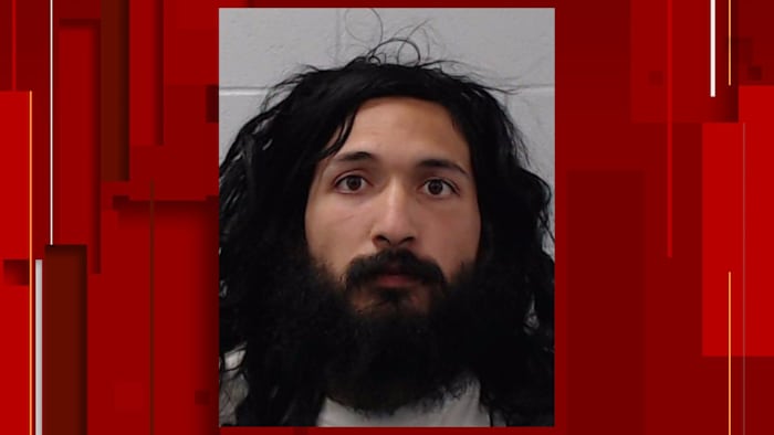 De politie van Kyle waarschuwt ouders nadat een man is gearresteerd wegens het stalken van een 13-jarig meisje