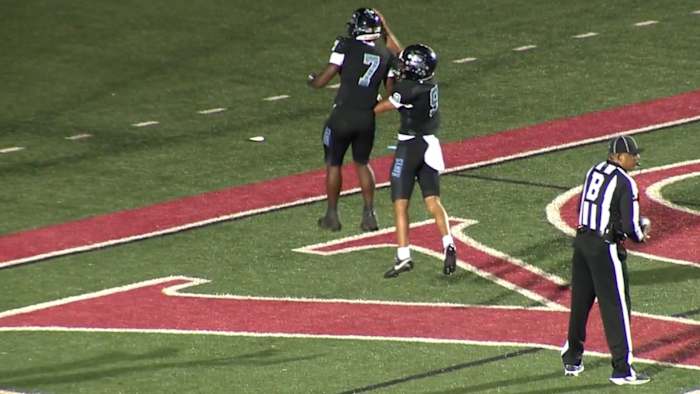 De spelers van Harlan denken na over de geschiedenis van de play-offs en kijken uit naar de volgende test tegen Austin Vandegrift